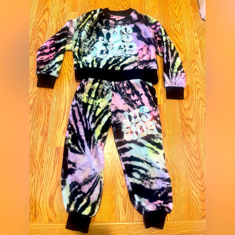 Justice tie dye fleece 2-piece track suit 5/6